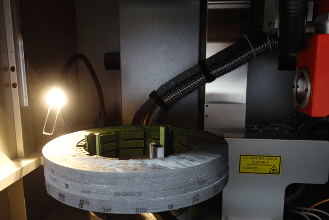 Marcatura laser profonda di codici Datamatrix su freni a disco
