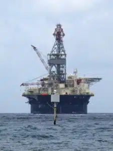 gravure de pièce en cuivre pour le secteur offshore et maritime