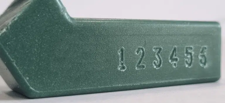 Wax marking: how can traceability be ensured without compromising the material?
