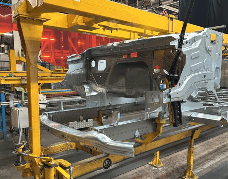 Labels, Scrap, Labor: How Mercedes Improved the Reliability of Blank Crate Identification